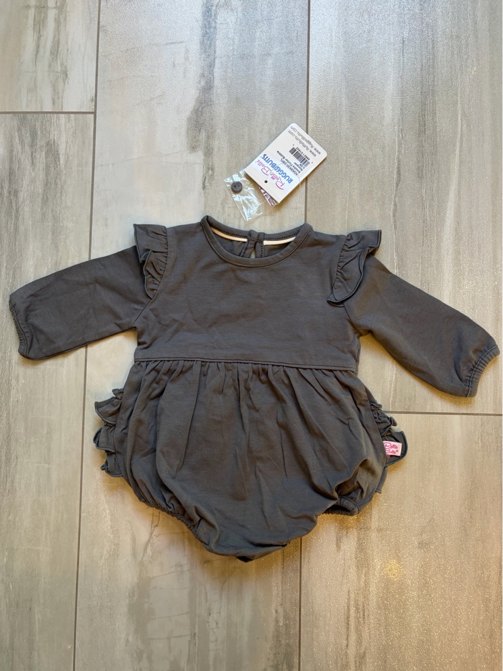 NWT RuffleButts Smoke Gray Long Sleeve Flutter Ruffle Bubble Romper Girls 0-3M